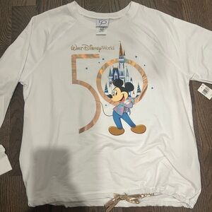 Disney White Apparel Tag